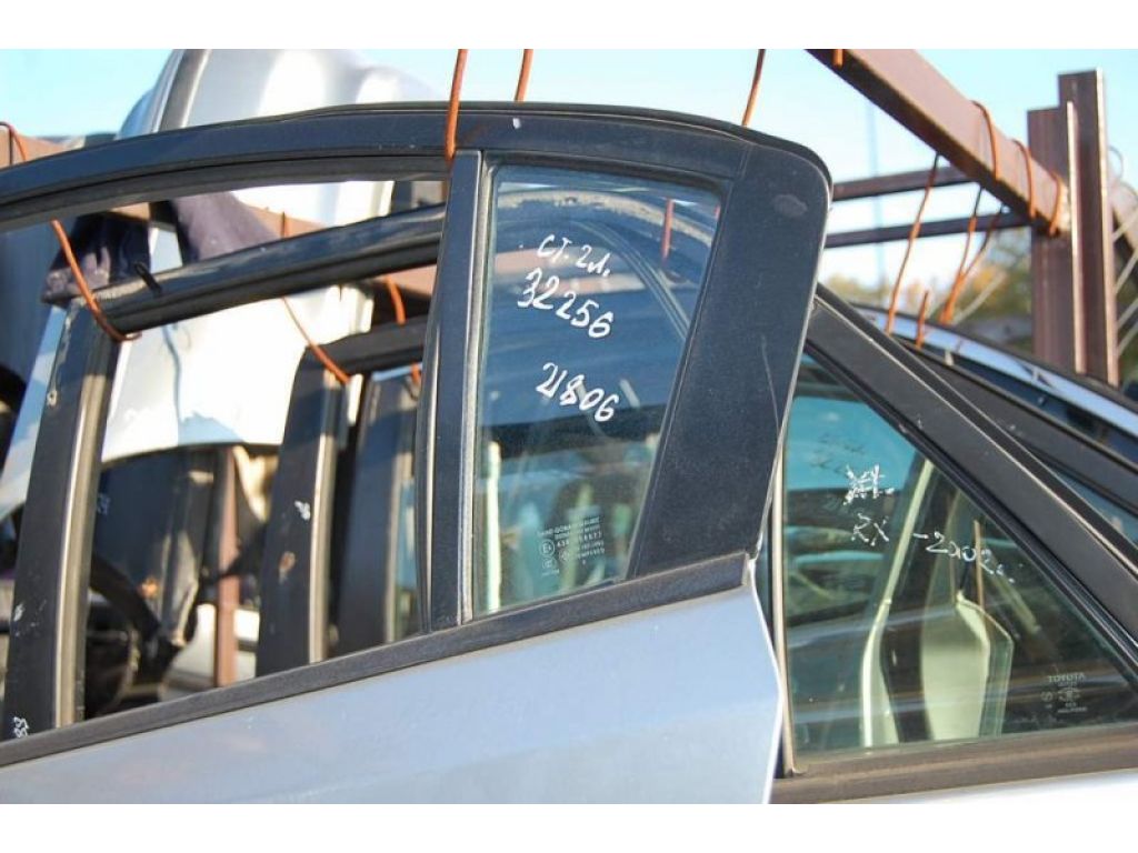 BN8V-73-661A | Скло дверей глухе задн. лів. MAZDA 3 BK 03-08