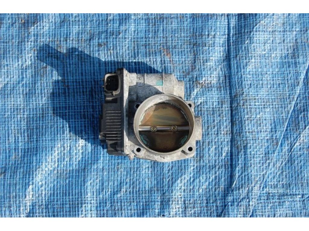 16119-8J10C | Дросельна заслінка INFINITI M35/M45 04-10