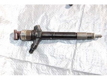 Форсунка топливная TOYOTA LAND CRUISER 200 08-21