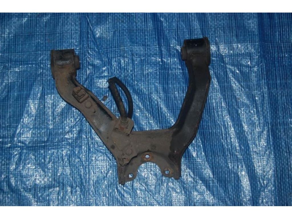 MR496794 | Рычаг передней подвески верхний прав. MITSUBISHI PAJERO 99-06 - Фото 2