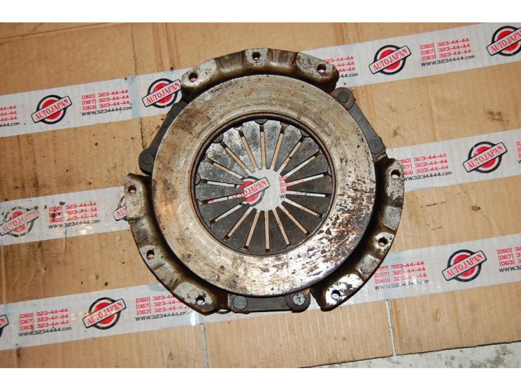 Кошик зчеплення NISSAN URVAN 86-01