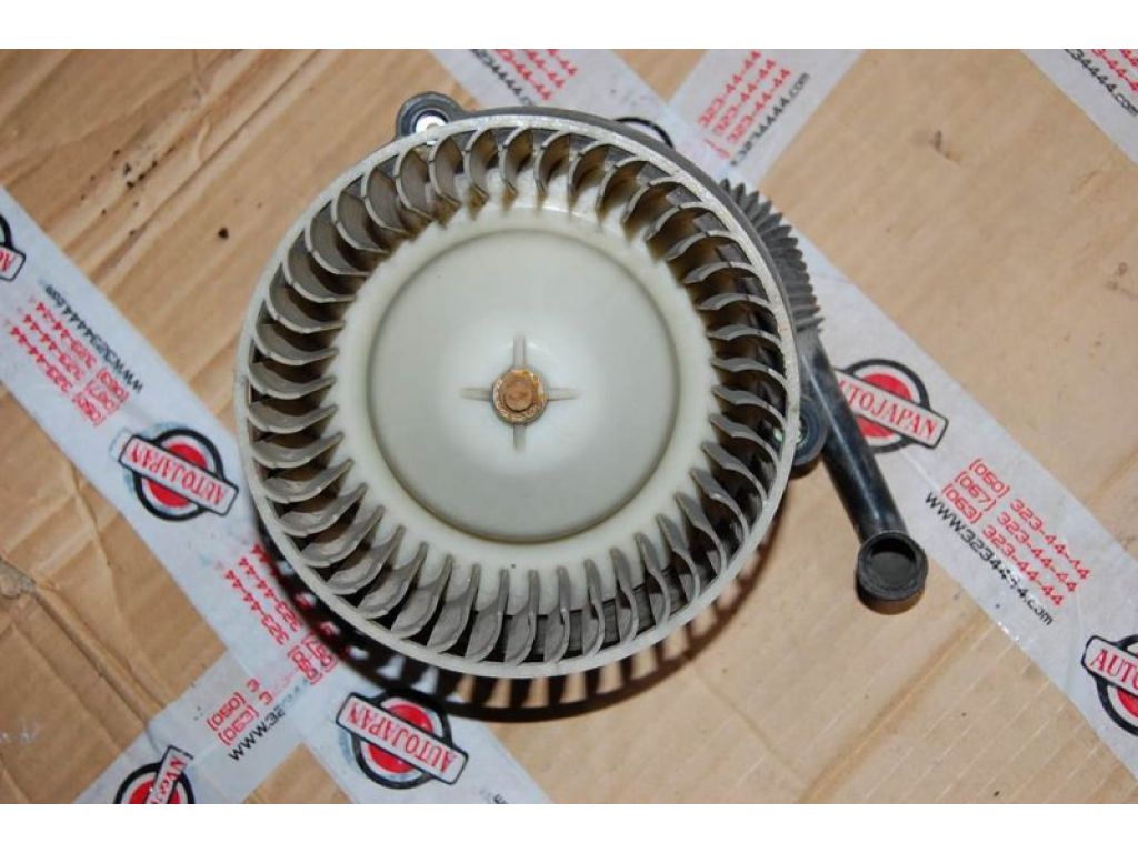 HE01-61-B10 | Моторчик печки MAZDA 929 HC 86-91 - Фото 2