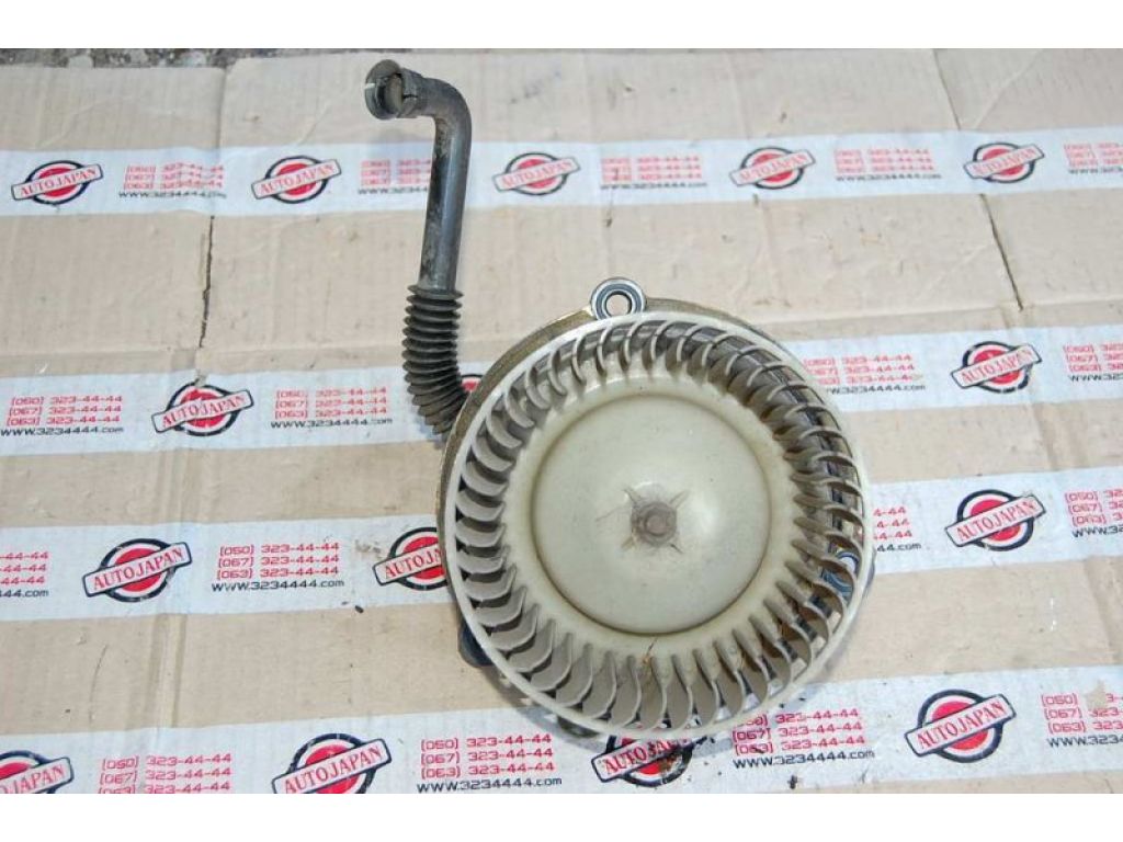 HE01-61-B10 | Моторчик печки MAZDA 929 HC 86-91 - Фото 2