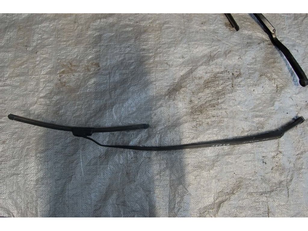 28886-CC00A | Повідець склоочисника передній прав. NISSAN MURANO Z50 02-07