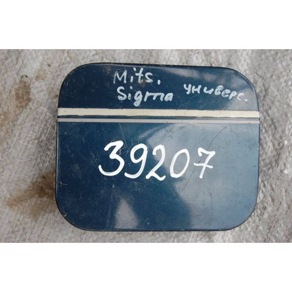 Лючок паливного бака MITSUBISHI SIGMA 90-96 MB835036