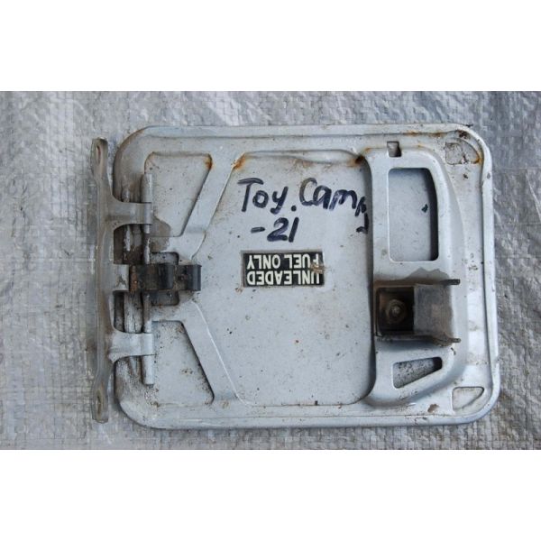 Лючок паливного бака TOYOTA CAMRY 21 86-91