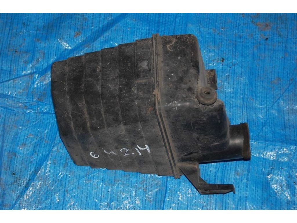 Резонатор воздушного фильтра TOYOTA AVENSIS 03-08 - Фото 2