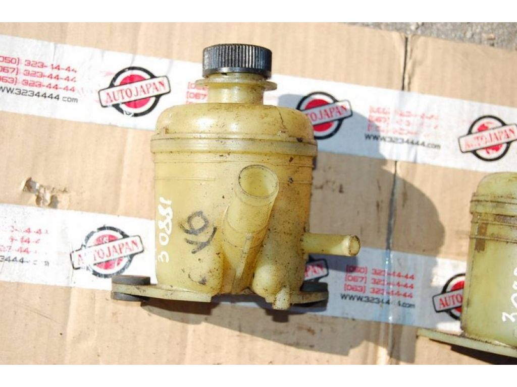 C002-32-69X | Бачок гідропідсилювача керма MAZDA XEDOS 6 X6 (CA) 92-98