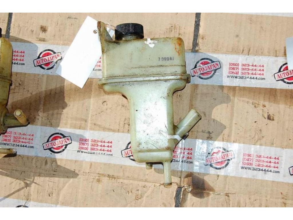 G211-32-690B | Бачок ГУР MAZDA 626 GD 87-91 - Фото 2