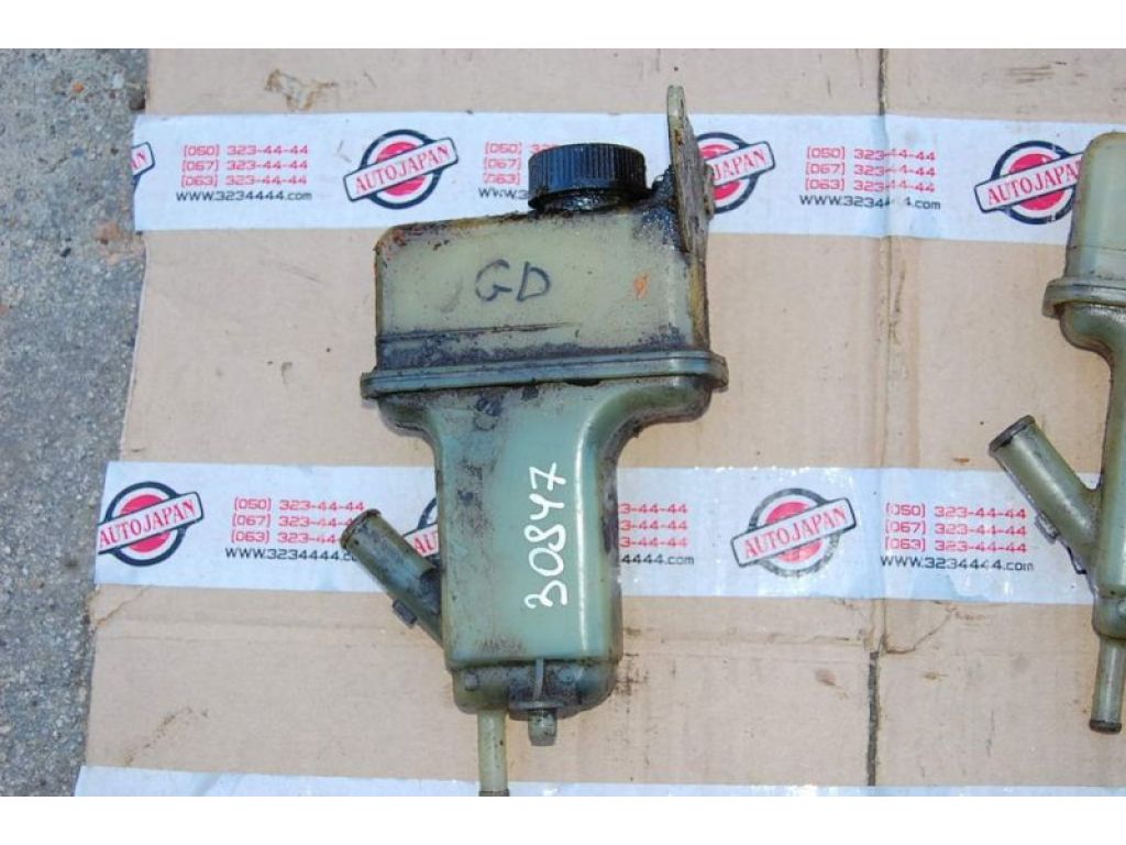 G211-32-690B | Бачок ГУР MAZDA 626 GD 87-91