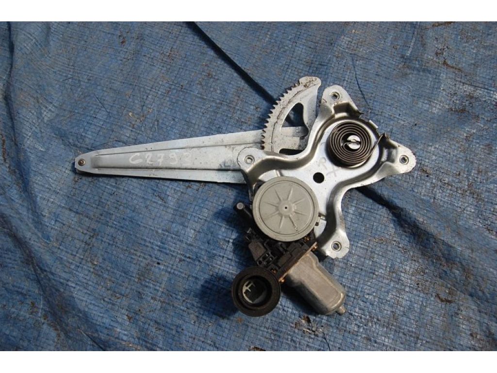 69803-33030 | Стеклоподъемник задн. лев. LEXUS RX300/330/350/400 03-09