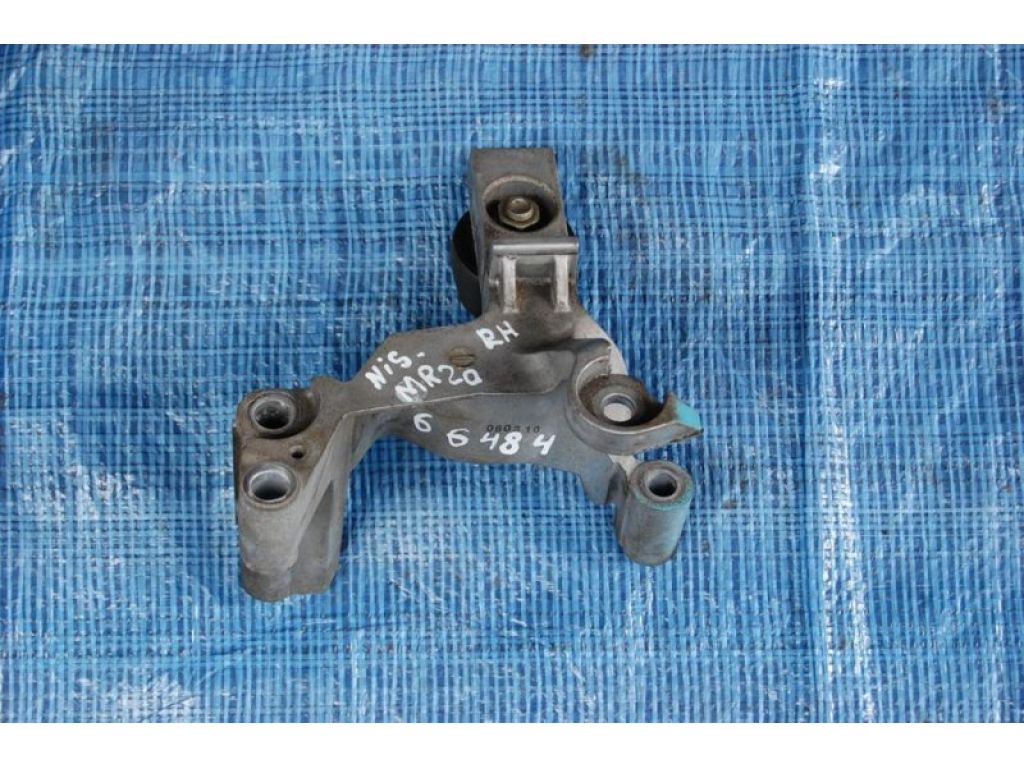 Кронштейн двигуна NISSAN QASHQAI 07-14