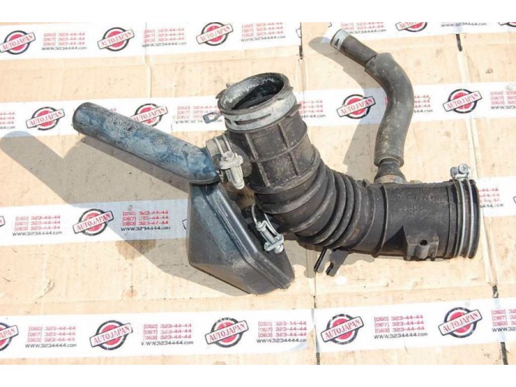 патрубок повітряного фільтра TOYOTA SOLARA 03-09 - Фото 2