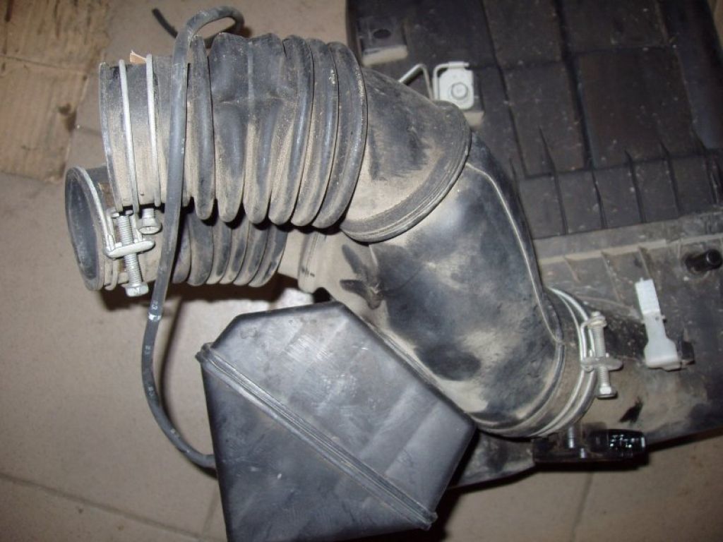 17880-20080 | Патрубок воздушного фильтра LEXUS RX300 98-03