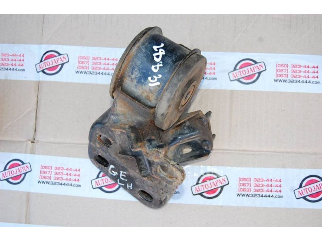 GE6T-39-070A | Подушка двигателя лев. MAZDA 626 GE 91-97