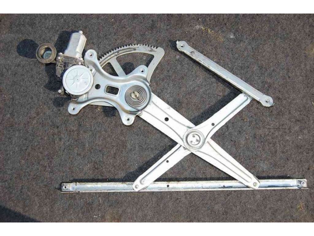 69801-33040 | Стеклоподъемник передн. прав. LEXUS RX300/330/350/400 03-09