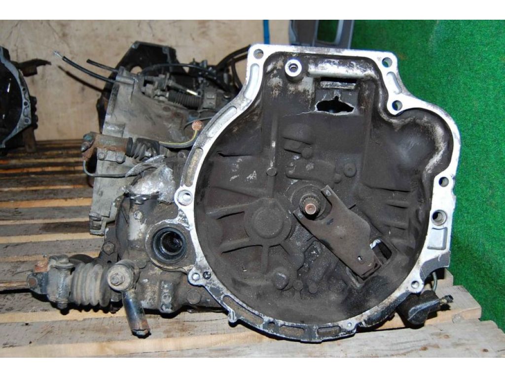 F520-17-111B | МКПП MAZDA 323 BG 89-94