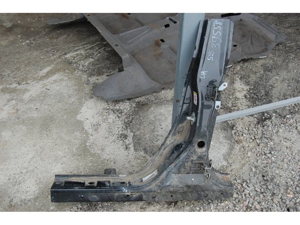 63610-SMG-305ZZ | Стійка кузова середня лів. HONDA CIVIC 5D 06-11