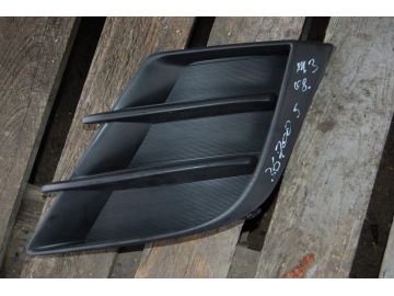 Накладка противотуманной фары лев. MAZDA 3 BL 09-13