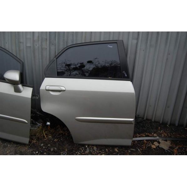 Двері задні праві HONDA CITY 02-08 67510-SEL-T10ZZ