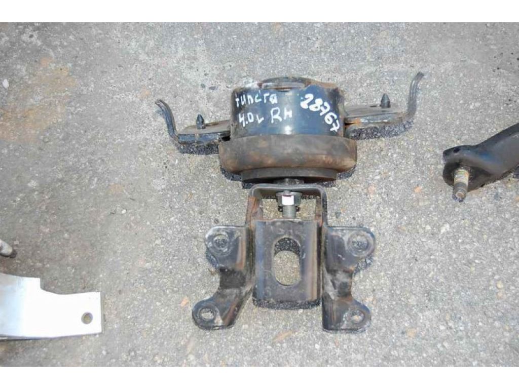 12361-0P050 | Подушка двигателя прав. TOYOTA TUNDRA 07-13