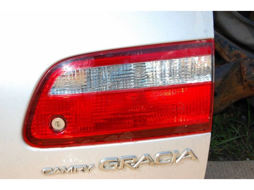 Фонарь внутренний задн. прав. TOYOTA CAMRY 20 96-02