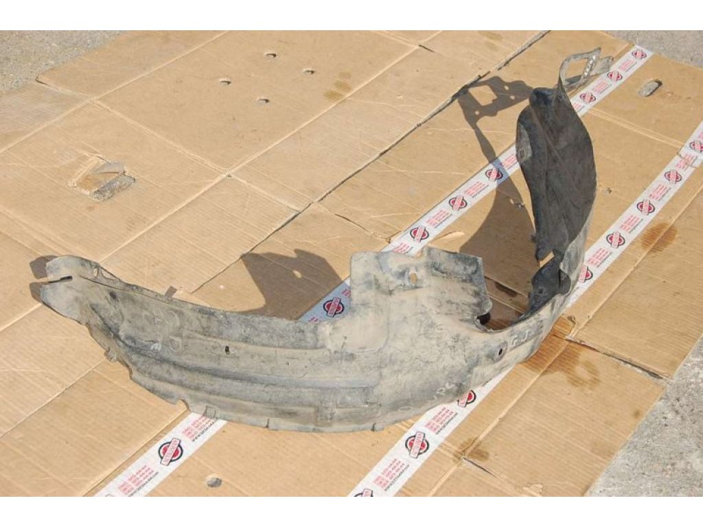 Подкрылок передн. лев. MAZDA 626 GD 87-91