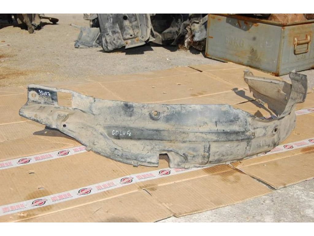 Підкрилок передн. лів. MAZDA 626 GD 87-91