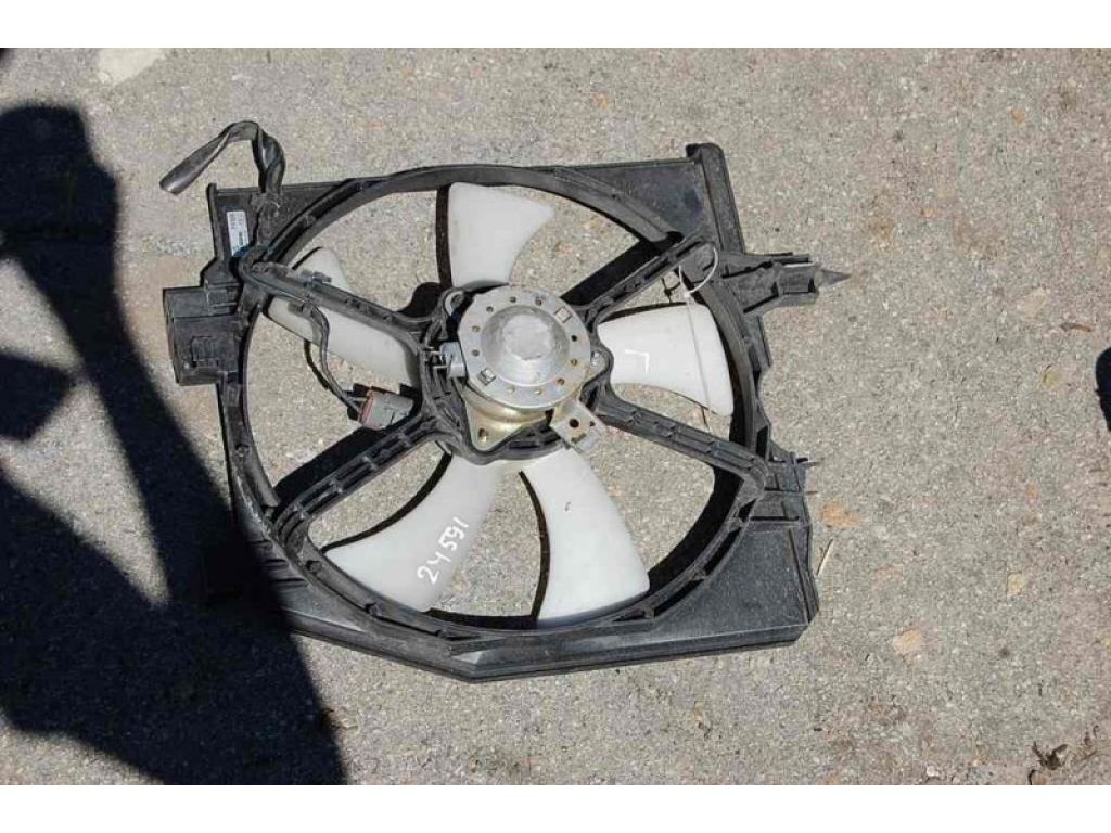 FP85-15-035A | Дифузор вентилятора основного радіатора MAZDA PREMACY 98-03