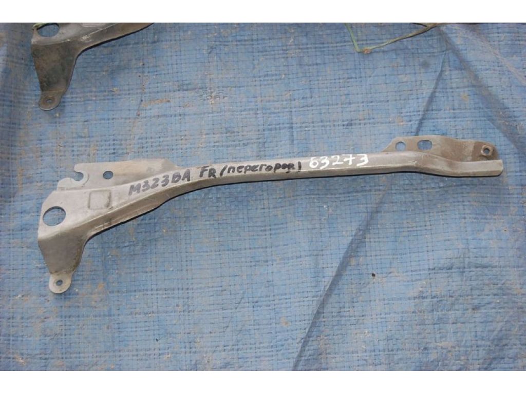 BC1D-53-35Z | Кронштейн замка капота MAZDA 323 BA 94-97