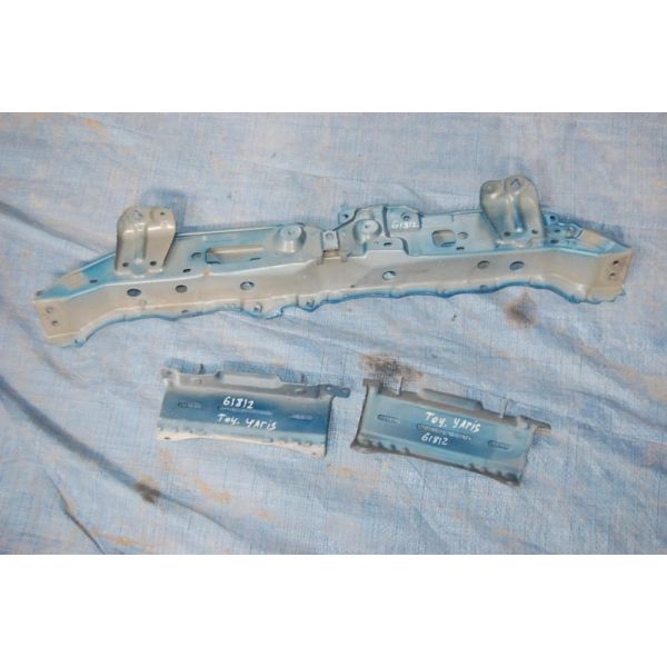 Панель передня верхня TOYOTA YARIS 00-05 5320552090