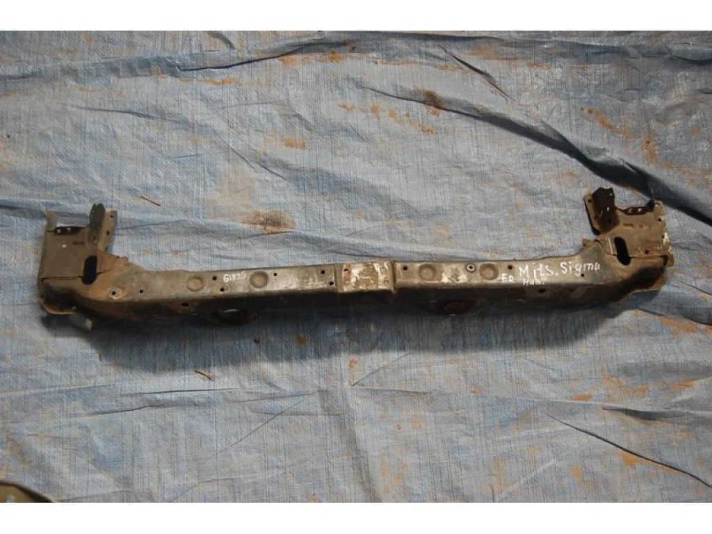 Панель передняя MITSUBISHI SIGMA 90-96