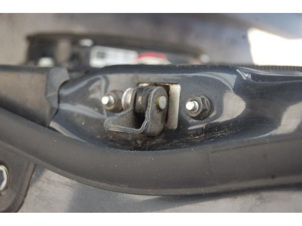 68620-30100 | Обмежувач дверей передн. лів. LEXUS GS350 GS300 05-11