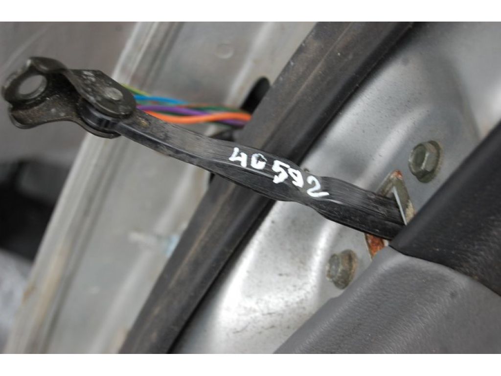 80430-9Y010 | Ограничитель двери передн. лев. NISSAN TEANA J31 03-07