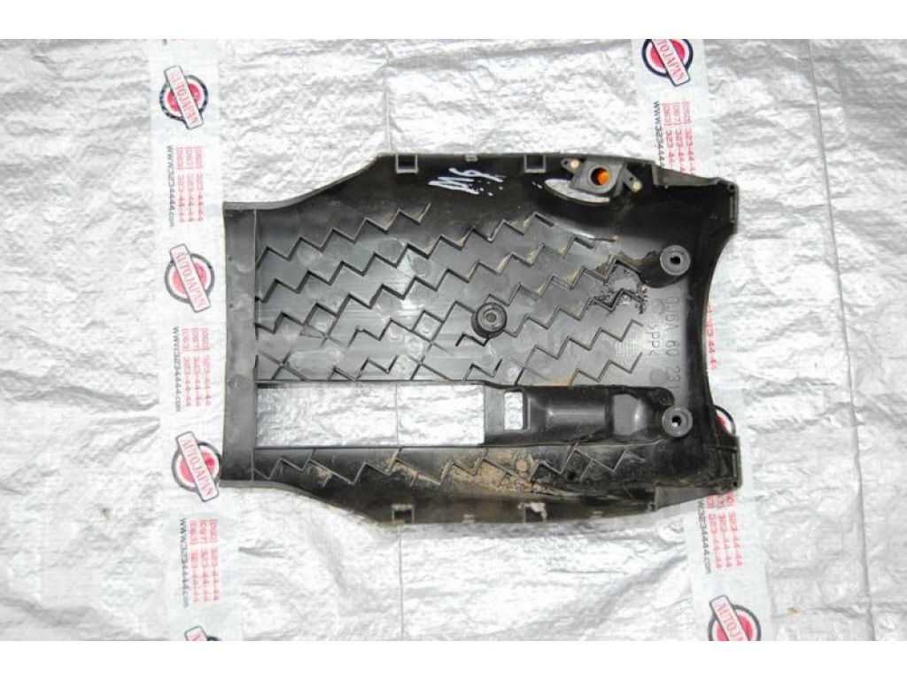 Кожух рулевой колонки MAZDA 6 GG 02-07 - Фото 2