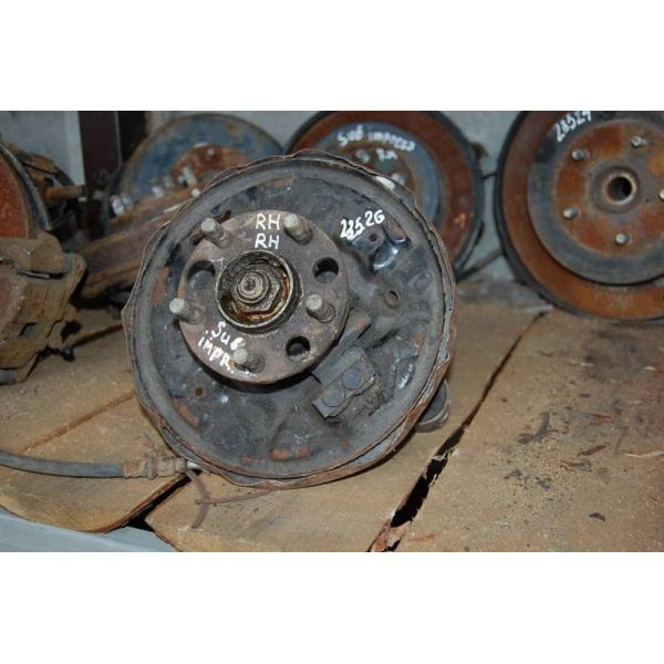 Маточина колеса задня права SUBARU IMPREZA 92-00 — 2