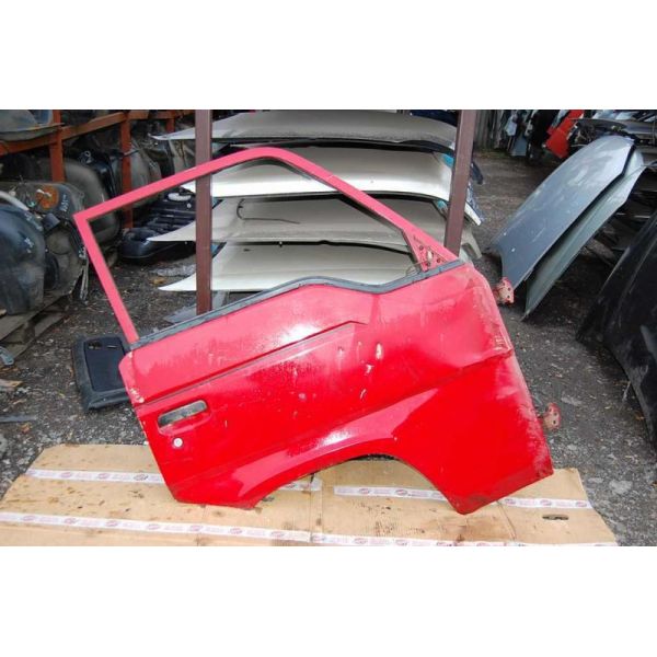 Двері передні праві NISSAN URVAN 86-01 80100-08N30