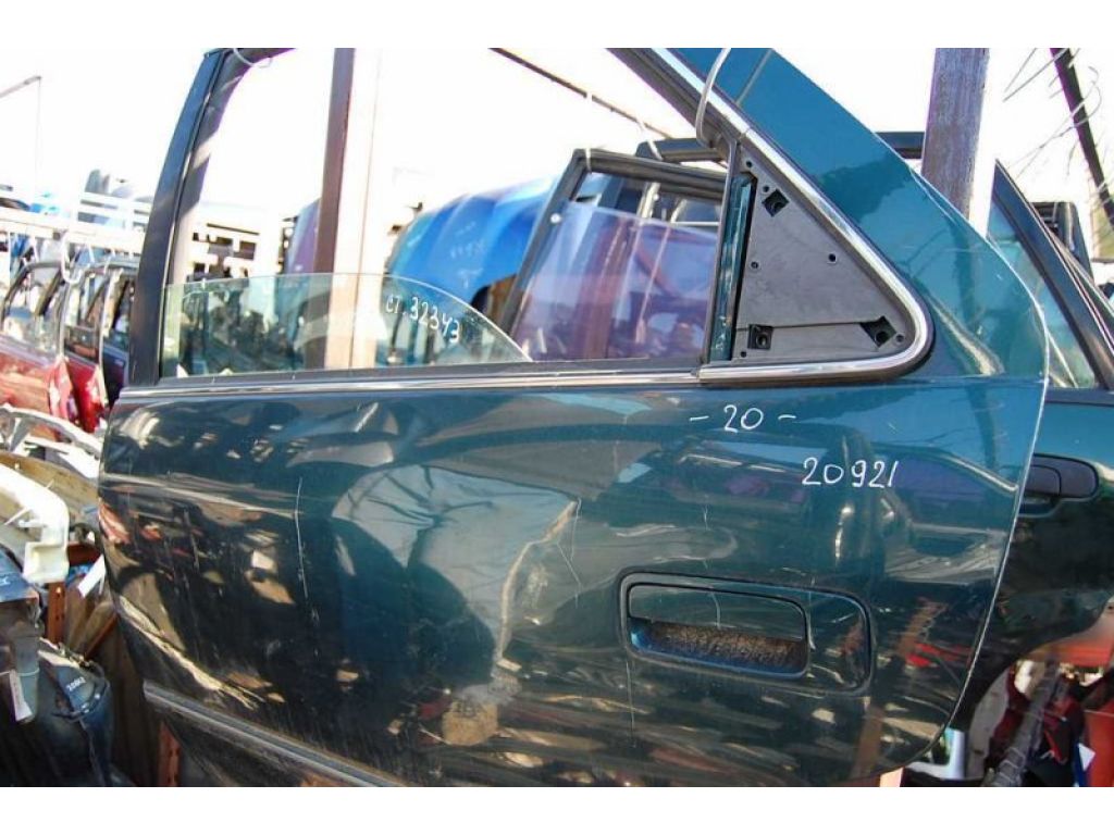 68114-33050 | Скло дверей задн. лів. TOYOTA CAMRY 20 96-02