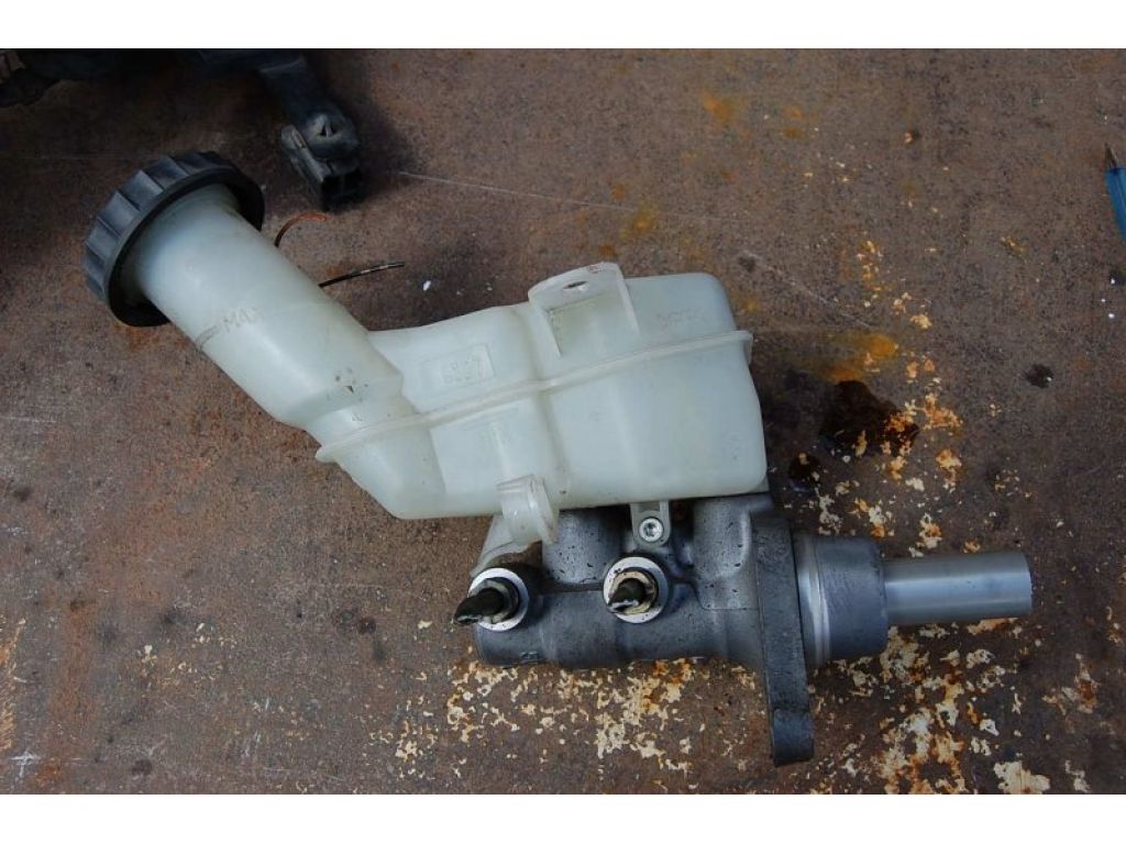 Главный тормозной цилиндр MITSUBISHI OUTLANDER XL 05-13 - Фото 2