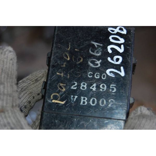 Блок управління роздавальною коробкою NISSAN PATROL 97-13 28495-VB002 — 2