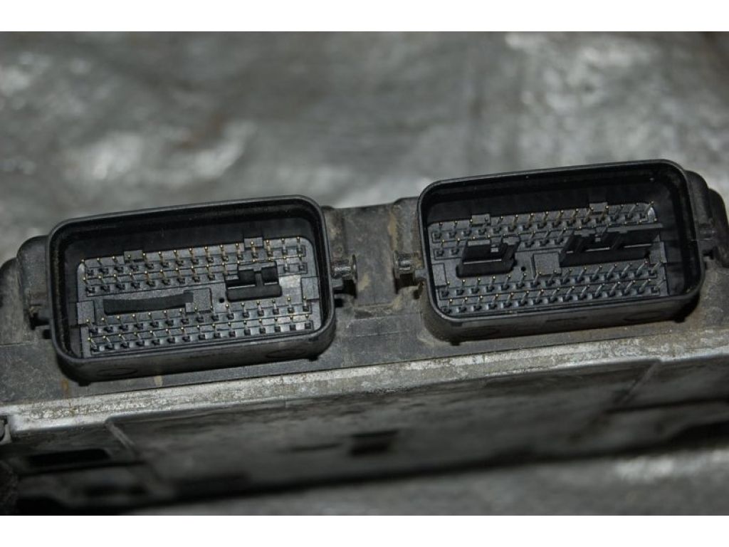 LF2L-18-881F | Блок керування двигуном MAZDA 3 BK 03-08 - Фото 3