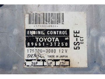 Блок керування двигуном TOYOTA CAMRY 20 96-02