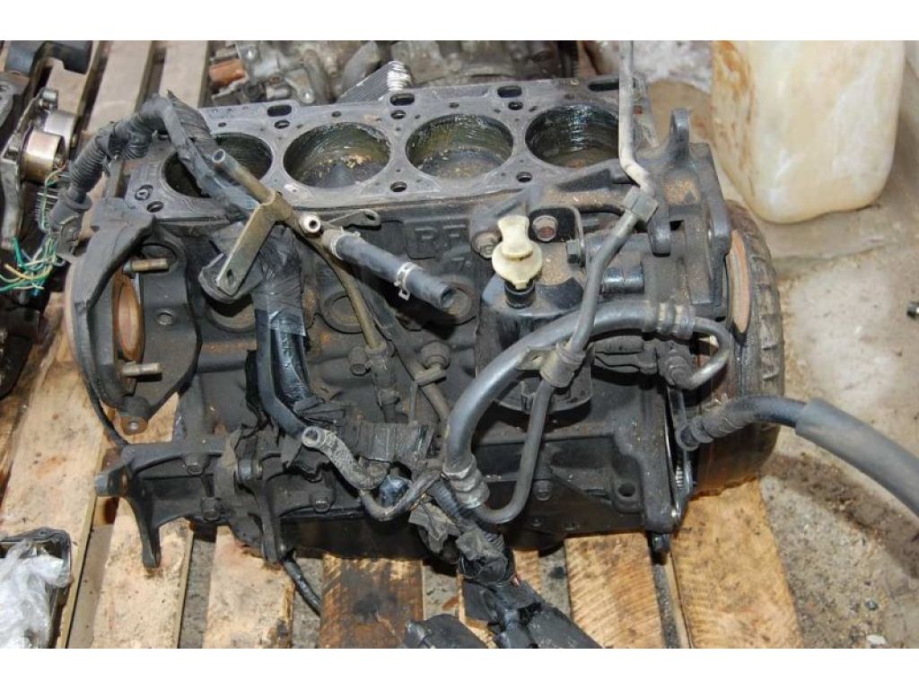 Блок двигателя MAZDA E2200 E-SERIES 86-04 - Фото 2