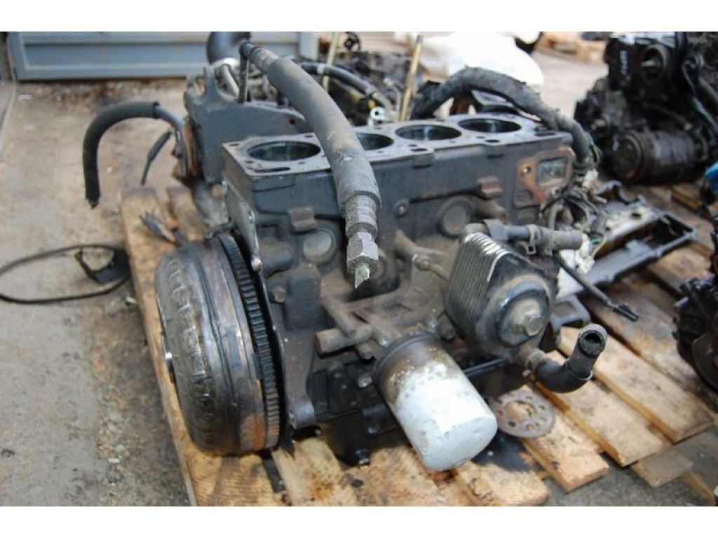 Блок двигателя MAZDA E2200 E-SERIES 86-04 - Фото 4