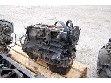 Блок двигателя MAZDA 323 BA 94-97