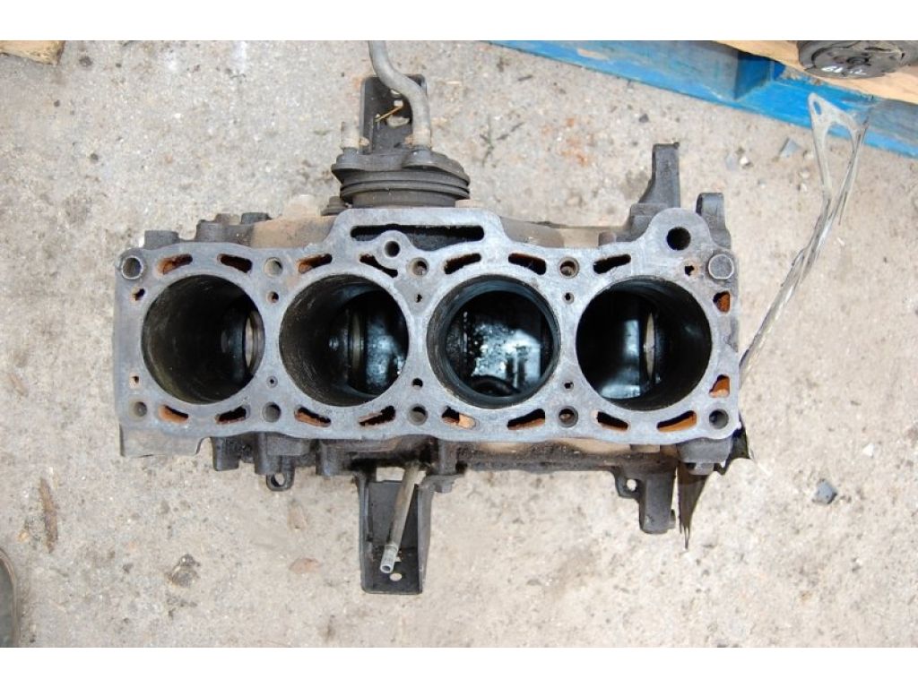 FE1H-10-300F | Блок двигателя MAZDA E2200 E-SERIES 86-04