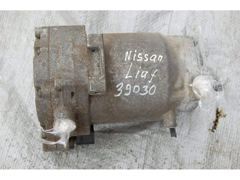 92600-1MG0A | Компресор кондиціонера NISSAN LEAF 10-17 - Фото 2