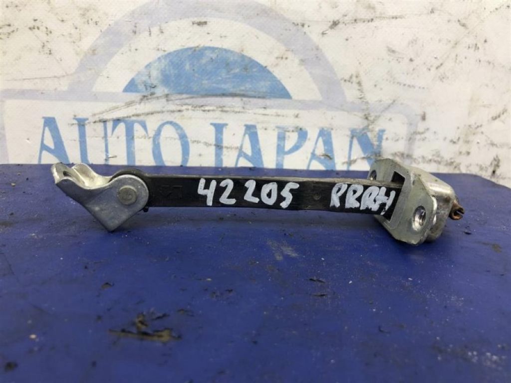 81830-57L01 | Обмежувач дверей задн. прав. SUZUKI SX4 06-13