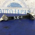 81830-57L01 | Обмежувач дверей задн. прав. SUZUKI SX4 06-13 - Прев'ю 2