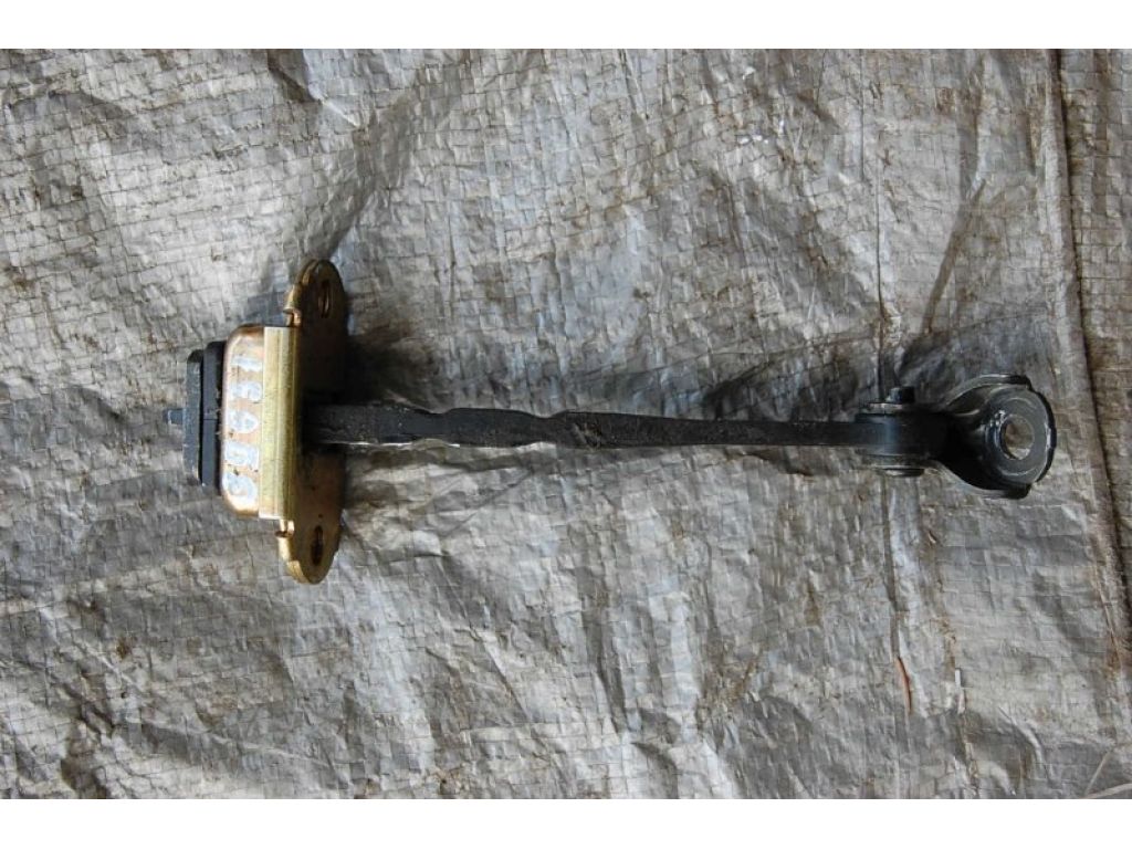 Обмежувач дверей задн. прав. HONDA CIVIC 5D 06-11